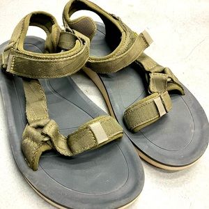 Womens Teva Universal Trail Sandal Size 11